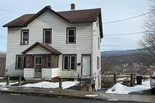 286 Walnut St, North Adams, MA 01247 - Photo 1