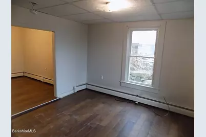 286 Walnut St, North Adams, MA 01247 - Photo 17