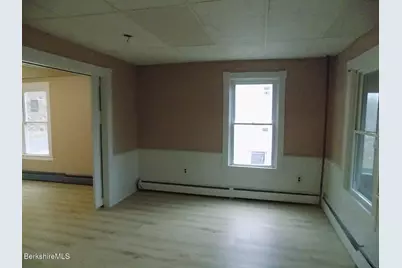 286 Walnut St, North Adams, MA 01247 - Photo 7