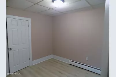 286 Walnut St, North Adams, MA 01247 - Photo 13