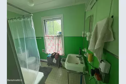 77 Front St, North Adams, MA 01247 - Photo 11