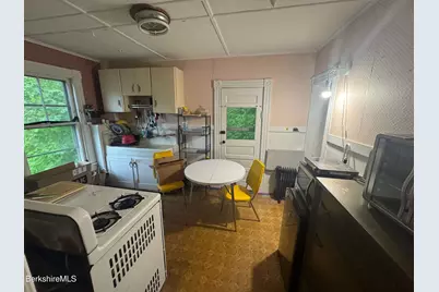 77 Front St, North Adams, MA 01247 - Photo 13