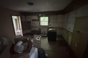 77 Front St, North Adams, MA 01247 - Photo 7