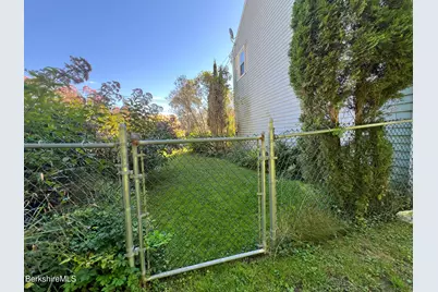 215 Partridge Rd, Pittsfield, MA 01201 - Photo 19