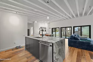 87 Maple St, Williamstown, MA 01267 - Photo 11