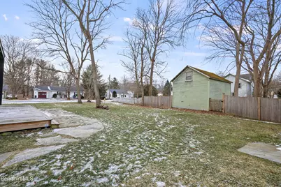 87 Maple St, Williamstown, MA 01267 - Photo 37