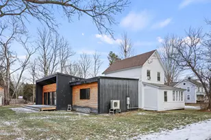 87 Maple St, Williamstown, MA 01267 - Photo 35