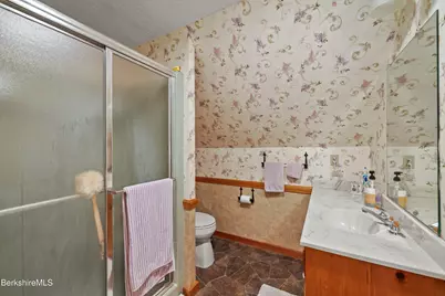 135 East St, Lee, MA 01238 - Photo 31