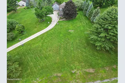 135 East St, Lee, MA 01238 - Photo 49