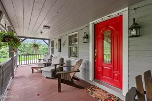 135 East St, Lee, MA 01238 - Photo 9