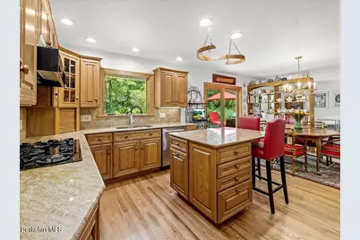 34 Jerome Dr, Williamstown, MA 01267 - Photo 9