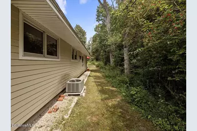 34 Jerome Dr, Williamstown, MA 01267 - Photo 45