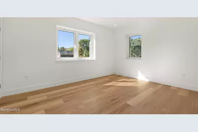 542 Water St, Williamstown, MA 01267 - Photo 25