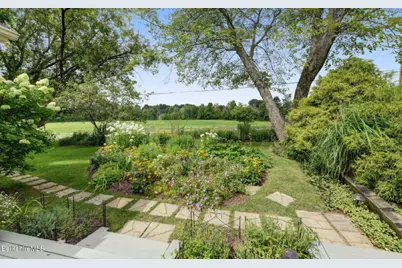 43 Chapman Rd, Pittsfield, MA 01201 - Photo 3