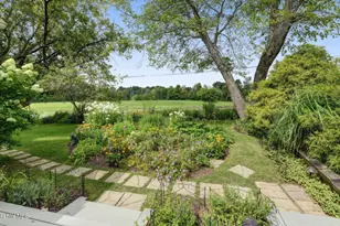 43 Chapman Rd, Pittsfield, MA 01201 - Photo 3