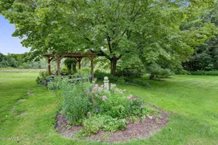 43 Chapman Rd, Pittsfield, MA 01201 - Photo 25