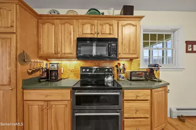 177 Thornliebank Rd, Williamstown, MA 01267 - Photo 27