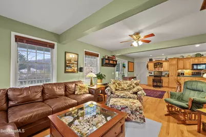 177 Thornliebank Rd, Williamstown, MA 01267 - Photo 31