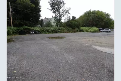 112 W Housatonic St, Pittsfield, MA 01201 - Photo 27