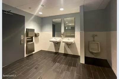 34 Bridge St, Great Barrington, MA 01230 - Photo 31