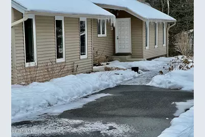 15 Wexford Ct #32, Lenox, MA 01240 - Photo 3