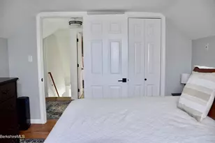 639 Lakeway Dr, Pittsfield, MA 01201 - Photo 9