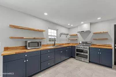 290 East Center St, Lee, MA 01238 - Photo 17