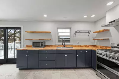 290 East Center St, Lee, MA 01238 - Photo 19