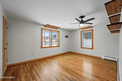 290 East Center St, Lee, MA 01238 - Photo 27