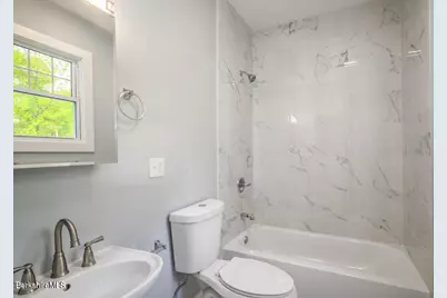 74 Washington Ave, North Adams, MA 01247 - Photo 13