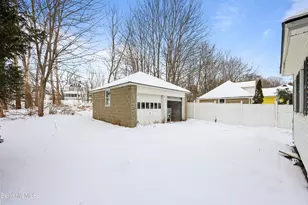 21 Ensign Ave, Pittsfield, MA 01201 - Photo 27