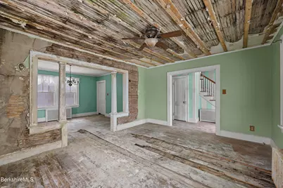 21 Ensign Ave, Pittsfield, MA 01201 - Photo 11