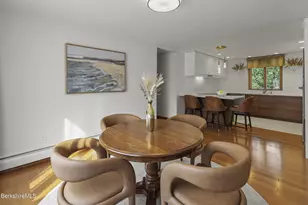 108 Berkshire Dr, Williamstown, MA 01267 - Photo 7