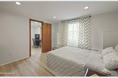108 Berkshire Dr, Williamstown, MA 01267 - Photo 23
