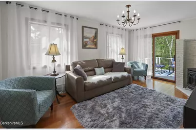 108 Berkshire Dr, Williamstown, MA 01267 - Photo 11