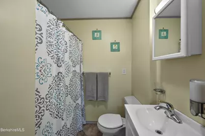 108 Berkshire Dr, Williamstown, MA 01267 - Photo 31