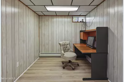 108 Berkshire Dr, Williamstown, MA 01267 - Photo 31