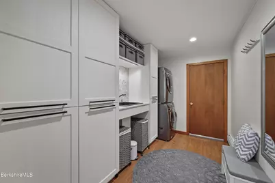 108 Berkshire Dr, Williamstown, MA 01267 - Photo 11