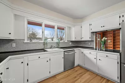 43 Palomino Dr, Pittsfield, MA 01201 - Photo 7