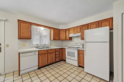 70 Lake St #B, Dalton, MA 01226 - Photo 9