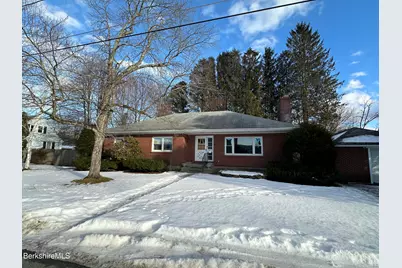 14 Calumet St, Pittsfield, MA 01201 - Photo 3