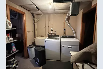 14 Calumet St, Pittsfield, MA 01201 - Photo 19