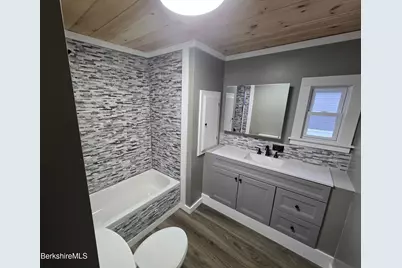 10 Seminole Dr, North Adams, MA 01247 - Photo 17