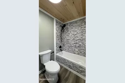 10 Seminole Dr, North Adams, MA 01247 - Photo 21