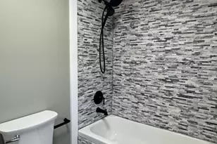 10 Seminole Dr, North Adams, MA 01247 - Photo 21