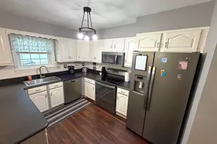 8 Country Rd, Adams, MA 01220 - Photo 9