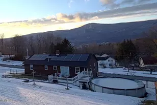 8 Country Rd, Adams, MA 01220 - Photo 31