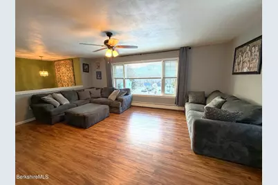 8 Country Rd, Adams, MA 01220 - Photo 15