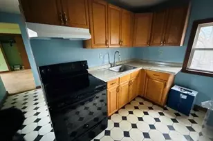 30 Danforth Ave, Pittsfield, MA 01201 - Photo 9