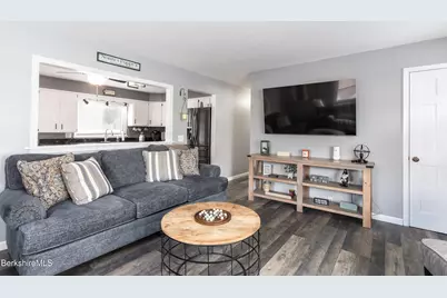 101 Imperial Ave, Pittsfield, MA 01201 - Photo 5